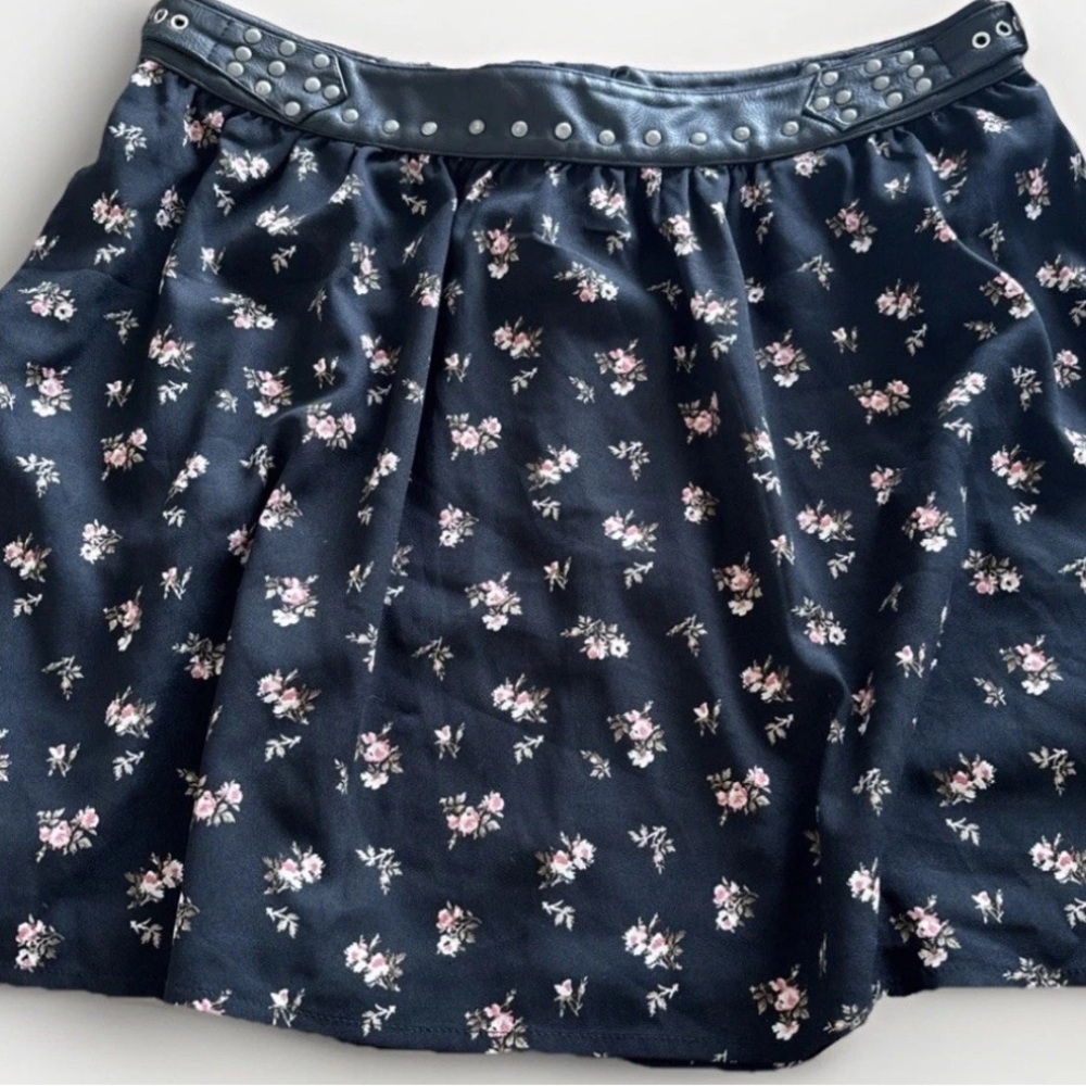 Maison Scotch Boudoir Short Skirt Black Flower FauxLeather Studded Waistband 8/M